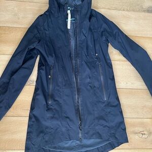LULULEMON 3/4 RAINJACKET
